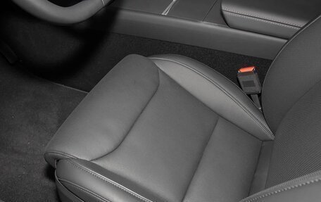 Tesla Model Y I, 2025 год, 8 000 000 рублей, 12 фотография
