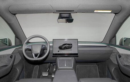 Tesla Model Y I, 2025 год, 8 000 000 рублей, 14 фотография