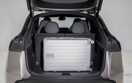 Tesla Model Y I, 2025 год, 8 000 000 рублей, 40 фотография