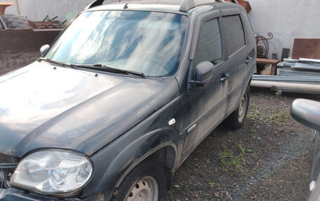 Chevrolet Niva I рестайлинг, 2011 год, 250 000 рублей, 1 фотография