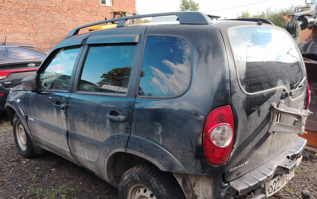 Chevrolet Niva I рестайлинг, 2011 год, 250 000 рублей, 21 фотография