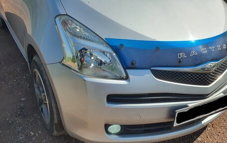 Toyota Ractis I, 2006 год, 570 000 рублей, 12 фотография
