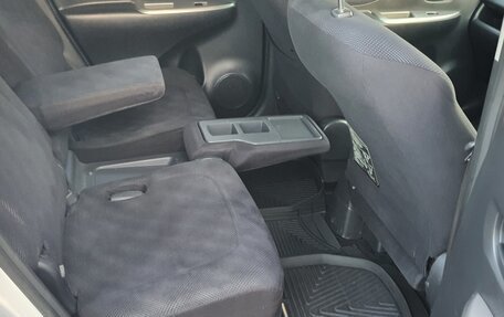 Toyota Ractis I, 2006 год, 570 000 рублей, 19 фотография