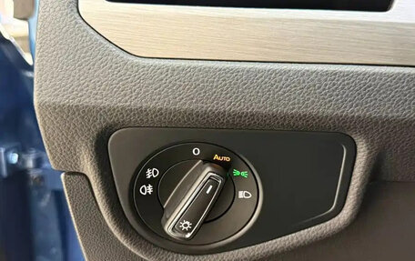 Volkswagen Touran III, 2022 год, 1 600 888 рублей, 10 фотография