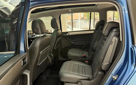 Volkswagen Touran III, 2022 год, 1 600 888 рублей, 19 фотография