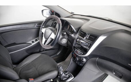 Hyundai Solaris II рестайлинг, 2012 год, 599 000 рублей, 10 фотография