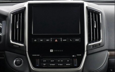 Toyota Land Cruiser 200, 2019 год, 5 999 999 рублей, 11 фотография