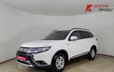 Mitsubishi Outlander III рестайлинг 3, 2019 год, 2 145 000 рублей, 1 фотография