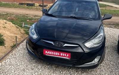 Hyundai Solaris II рестайлинг, 2013 год, 800 000 рублей, 1 фотография
