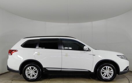Mitsubishi Outlander III рестайлинг 3, 2019 год, 2 145 000 рублей, 4 фотография