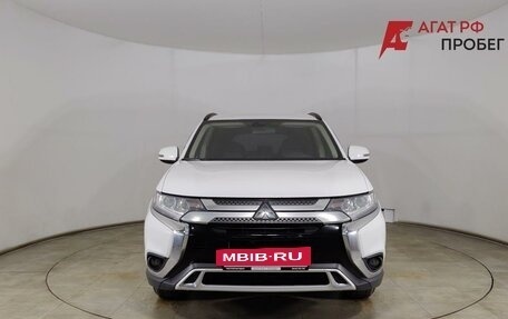 Mitsubishi Outlander III рестайлинг 3, 2019 год, 2 145 000 рублей, 2 фотография