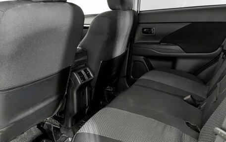 Mitsubishi Outlander III рестайлинг 3, 2019 год, 2 145 000 рублей, 15 фотография