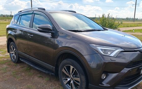 Toyota RAV4, 2019 год, 2 450 000 рублей, 3 фотография