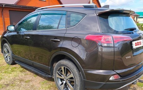 Toyota RAV4, 2019 год, 2 450 000 рублей, 4 фотография