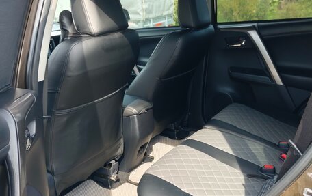 Toyota RAV4, 2019 год, 2 450 000 рублей, 8 фотография