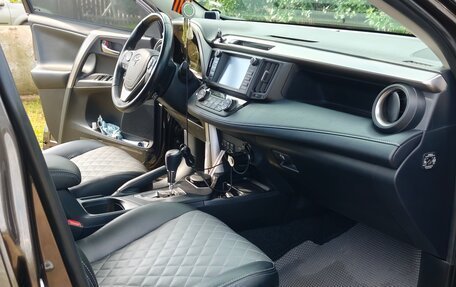Toyota RAV4, 2019 год, 2 450 000 рублей, 10 фотография