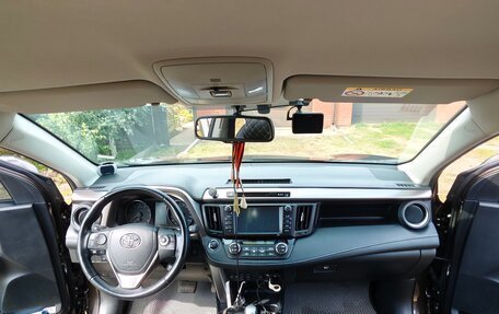 Toyota RAV4, 2019 год, 2 450 000 рублей, 12 фотография