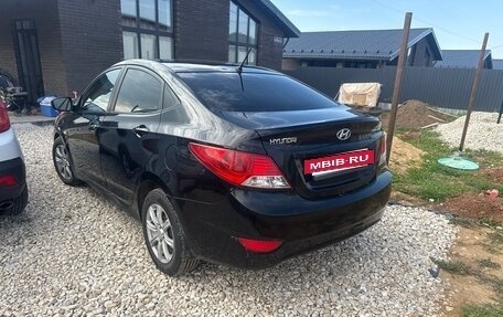 Hyundai Solaris II рестайлинг, 2013 год, 800 000 рублей, 3 фотография