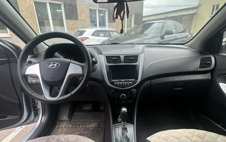 Hyundai Solaris II рестайлинг, 2012 год, 450 000 рублей, 5 фотография