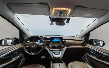 Mercedes-Benz V-Класс, 2022 год, 6 300 000 рублей, 7 фотография