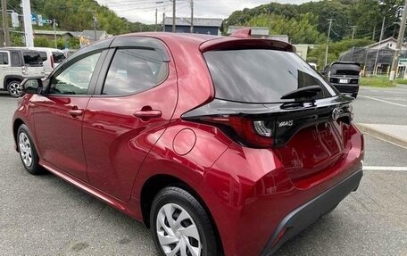 Toyota Yaris, 2021 год, 1 100 000 рублей, 5 фотография