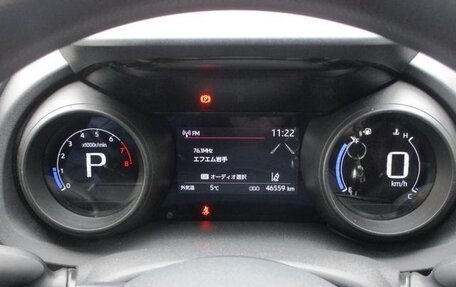 Toyota Yaris, 2023 год, 1 250 000 рублей, 12 фотография