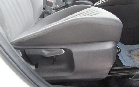 Toyota Yaris, 2023 год, 1 250 000 рублей, 18 фотография