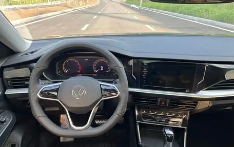 Volkswagen Passat B8 рестайлинг, 2023 год, 2 236 000 рублей, 10 фотография
