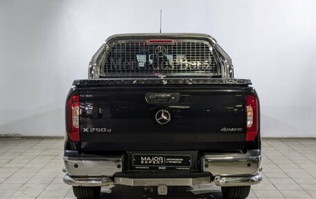 Mercedes-Benz X-Класс I, 2018 год, 3 850 000 рублей, 16 фотография
