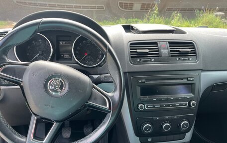 Skoda Yeti I рестайлинг, 2015 год, 1 100 000 рублей, 9 фотография