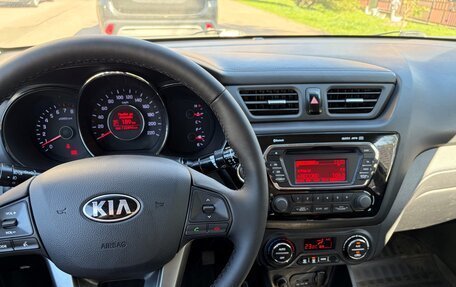 KIA Rio III рестайлинг, 2013 год, 1 050 000 рублей, 26 фотография