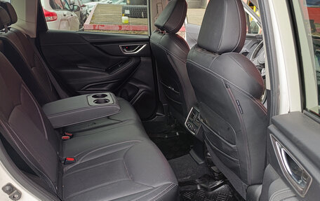 Subaru Forester, 2018 год, 2 500 000 рублей, 8 фотография