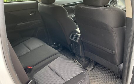 Mitsubishi Outlander III рестайлинг 3, 2019 год, 2 100 000 рублей, 1 фотография