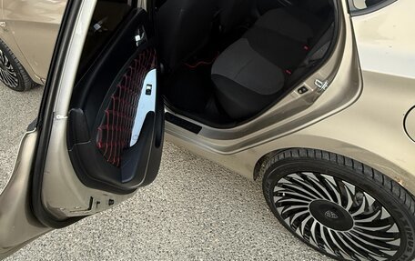 Hyundai Solaris II рестайлинг, 2011 год, 900 000 рублей, 9 фотография