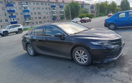 Toyota Camry, 2018 год, 2 550 000 рублей, 1 фотография