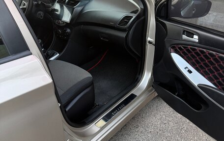 Hyundai Solaris II рестайлинг, 2011 год, 900 000 рублей, 11 фотография