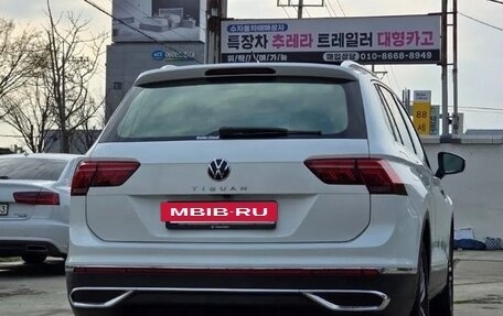 Volkswagen Tiguan II, 2022 год, 2 790 098 рублей, 2 фотография