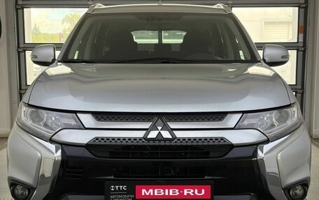 Mitsubishi Outlander III рестайлинг 3, 2018 год, 2 499 000 рублей, 2 фотография