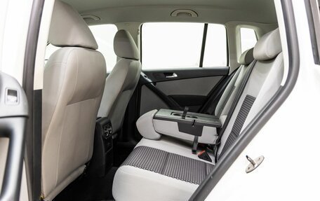 Volkswagen Tiguan I, 2010 год, 928 000 рублей, 28 фотография