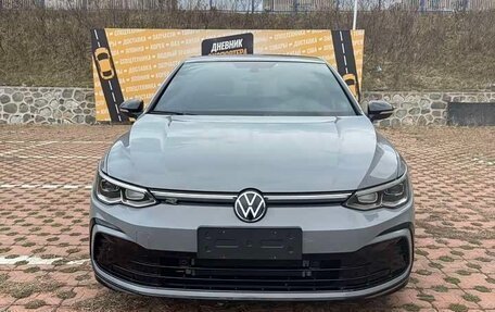 Volkswagen Golf VIII, 2023 год, 1 950 000 рублей, 3 фотография
