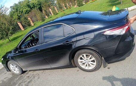 Toyota Camry, 2018 год, 2 550 000 рублей, 9 фотография