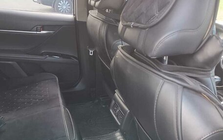 Toyota Camry, 2018 год, 2 550 000 рублей, 12 фотография