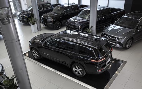 Jeep Grand Cherokee, 2022 год, 5 190 000 рублей, 39 фотография