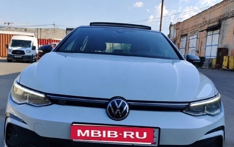 Volkswagen Golf VIII, 2022 год, 2 360 000 рублей, 2 фотография