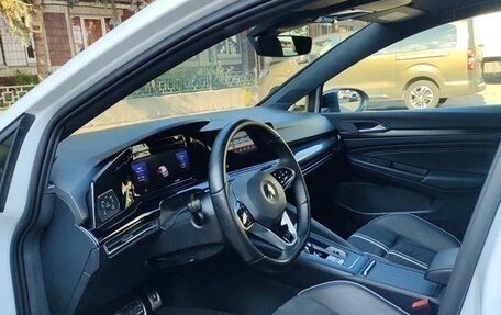 Volkswagen Golf VIII, 2022 год, 2 360 000 рублей, 10 фотография