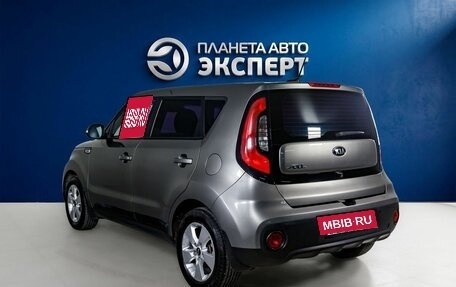KIA Soul II рестайлинг, 2018 год, 1 400 000 рублей, 6 фотография