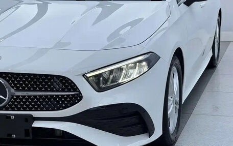Mercedes-Benz A-Класс, 2022 год, 1 780 000 рублей, 5 фотография