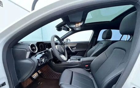 Mercedes-Benz A-Класс, 2022 год, 1 780 000 рублей, 11 фотография