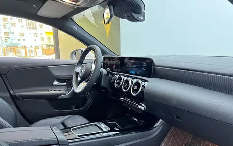Mercedes-Benz A-Класс, 2022 год, 1 780 000 рублей, 10 фотография