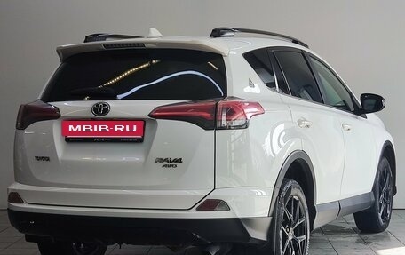 Toyota RAV4, 2018 год, 2 490 000 рублей, 5 фотография